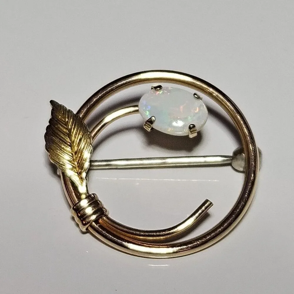 Vintage Krementz Circle Leaf 14K Gold Filled Real Fire Opal Small Brooch Pin